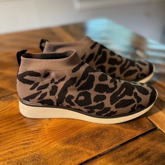 Louise et Cie Breyson Tan Leopard Print Sneaker size 9.5 - Picture 11 of 11